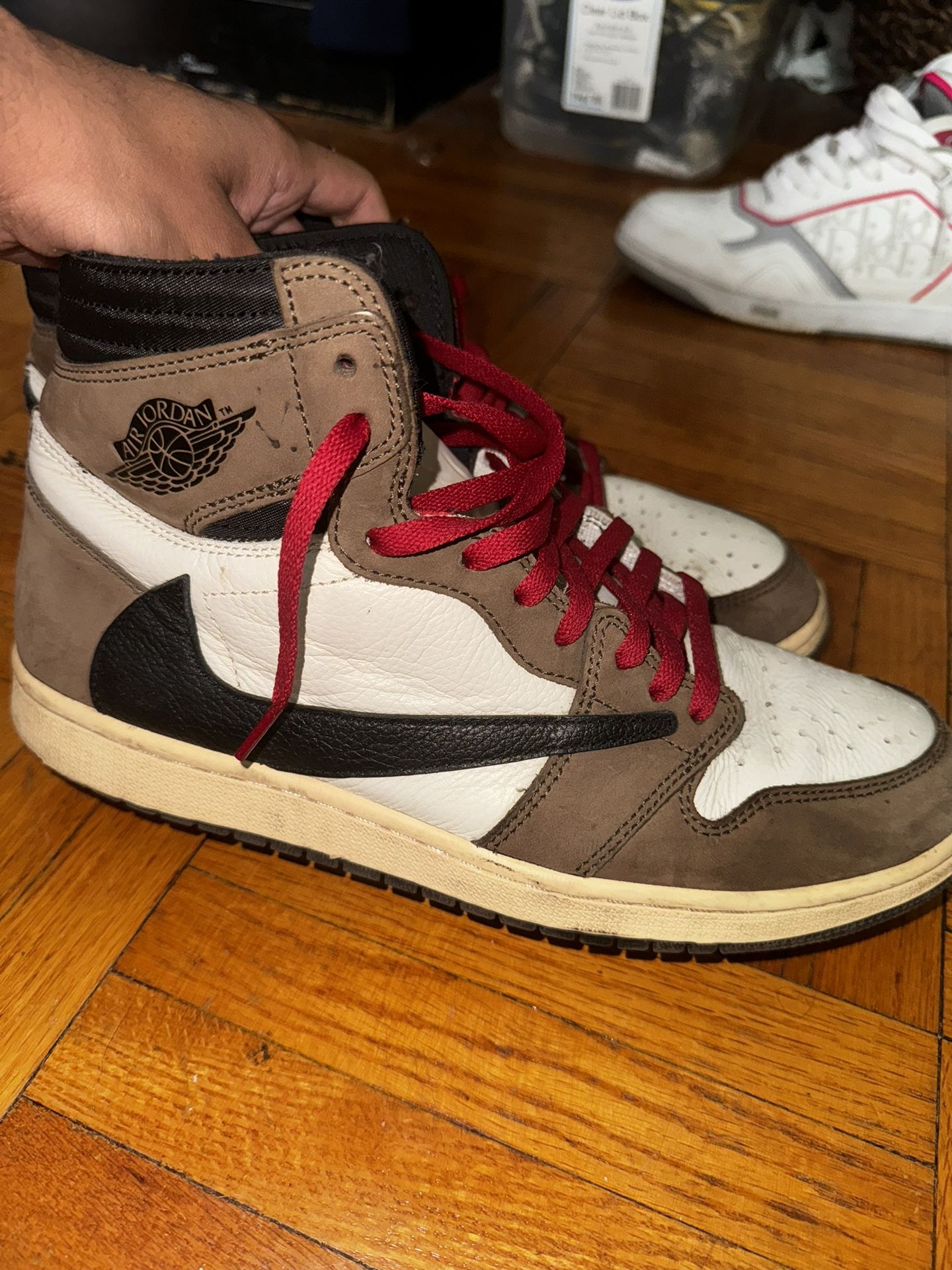 Travis Scott Jordan 1 High Mocha Size 11