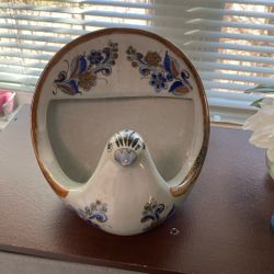 This Could Be Used For Fruits, Plant, Storage OrWhatever You Have In Mind 