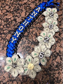 Money graduation leis