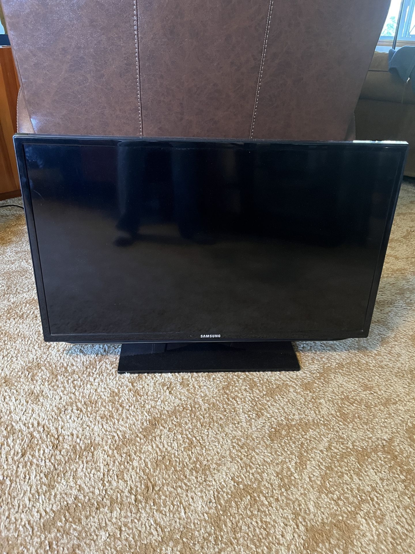 33” Samsung smart TV