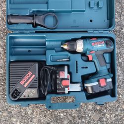 Bosch 18volt Drill 2 Batteries & Charger Almost New Condition. Many Other Tools. For Pick Up Fremont Seattle. No Low Ball Offers Please. No Trades 