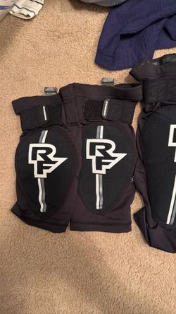 Fast house gloves , race face gear