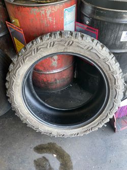 Llanta usada 33x12.50r 22 lt