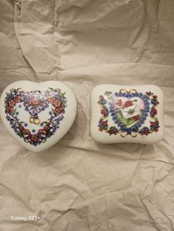 VINTAGE Heritage House Songs of Love Music Box Series Porcelain Trinket Boxes