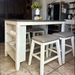 Very Nice Two Tone Kitchen Island And 4 Stools