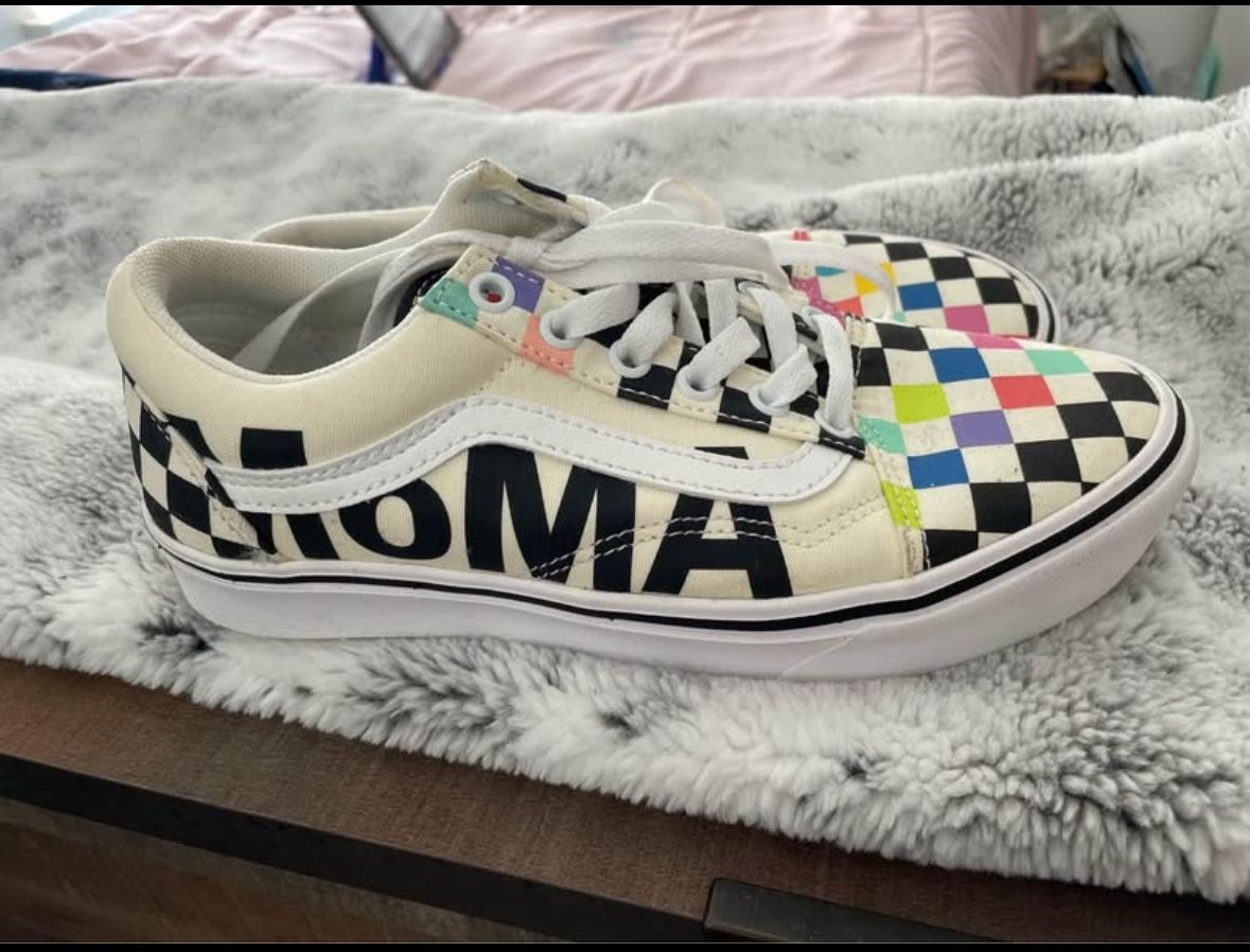 womens vans shoes size 7