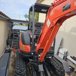 2022 Kabota U-25  excavator  86 hrs