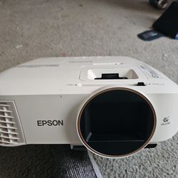 Epson Home Cinema 2150 Wireless 1080p 3LCD Projector