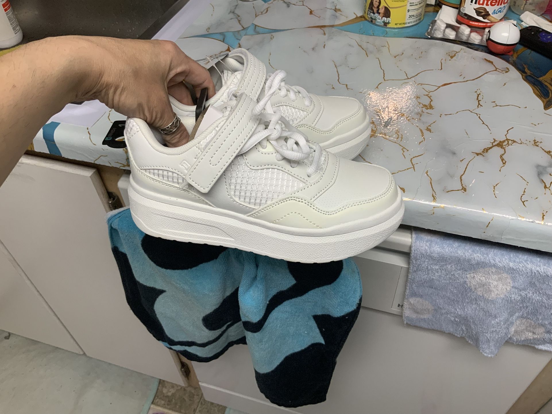 New Girl Kids Size 1