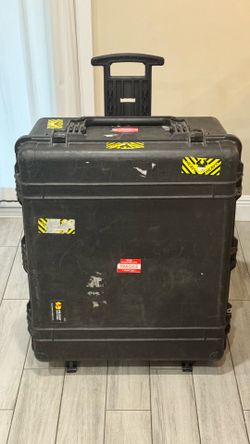 Pelican Rolling Hard Case with Custom Foam Insert – Heavy-Duty Waterproof Equipment Case