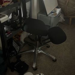 Kneeling Chair With Backrest