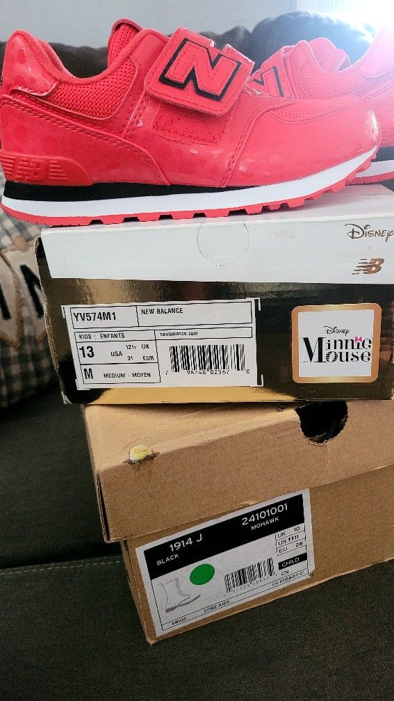 New Balance Minnie Mouse Limited Edition Shoes In Red
