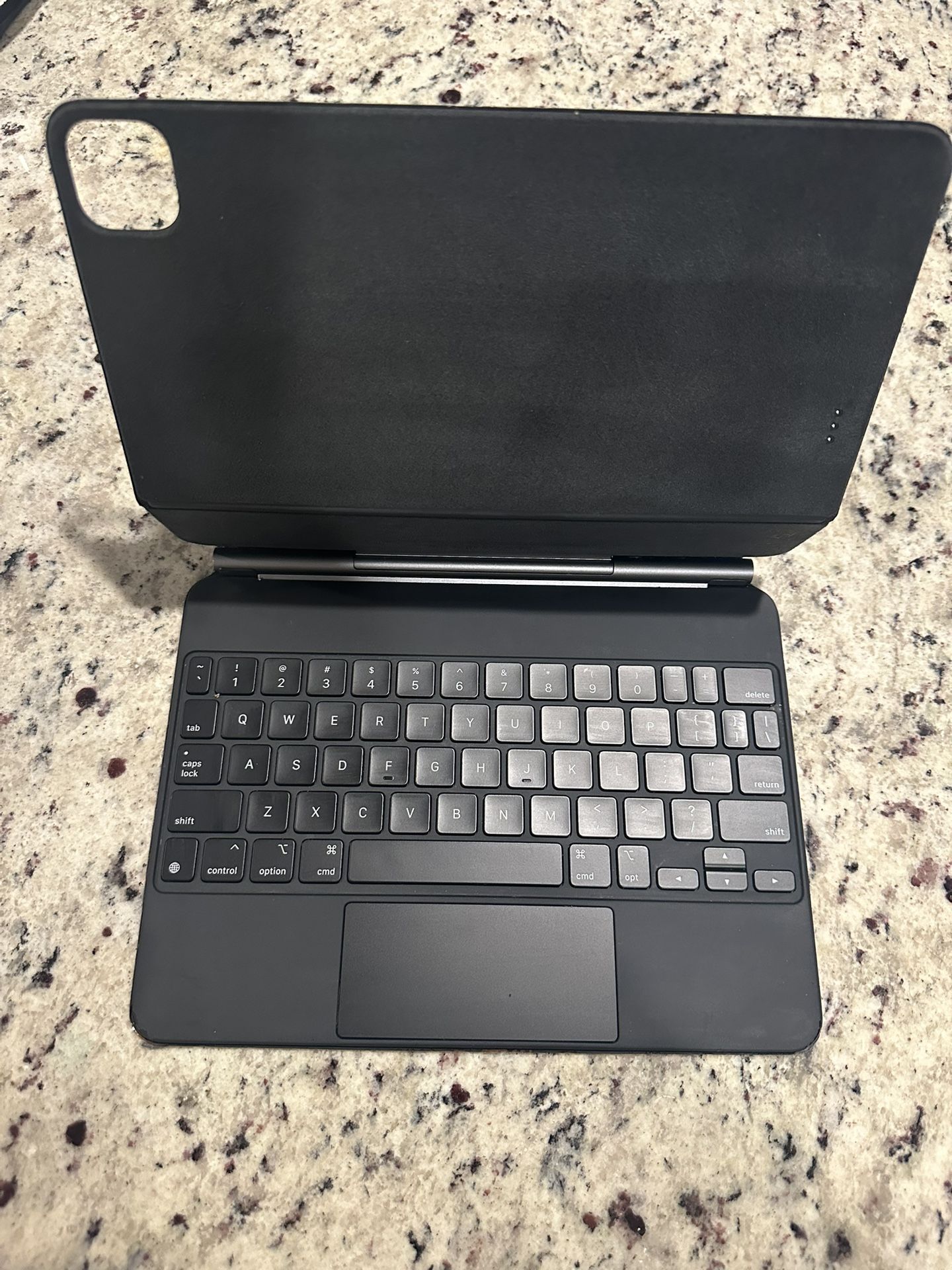 Apple iPad Keyboard Case