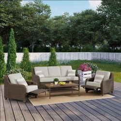 Thomasville Barston 4-piece Outdoor Patio Seating with Kick-out Foot Rests