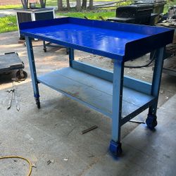 Work Bench/Table.  Rolling All Metal.  HD Casters