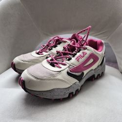 Fila Women's Reminder Sneaker Trail Shoe (Tan/Pink/Black)