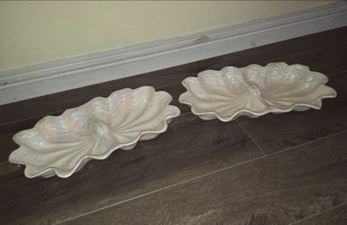 California Pottery, USA 3022 Divided Seashells Serving Dish, Iridescent.