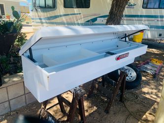 Weather guard Super Lo-Side truck tool box, short