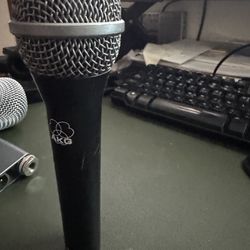 microphone AKG D 890