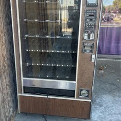 Rowe Vending Machine Vantage 