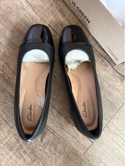 7-1/2 Wide Black pump
