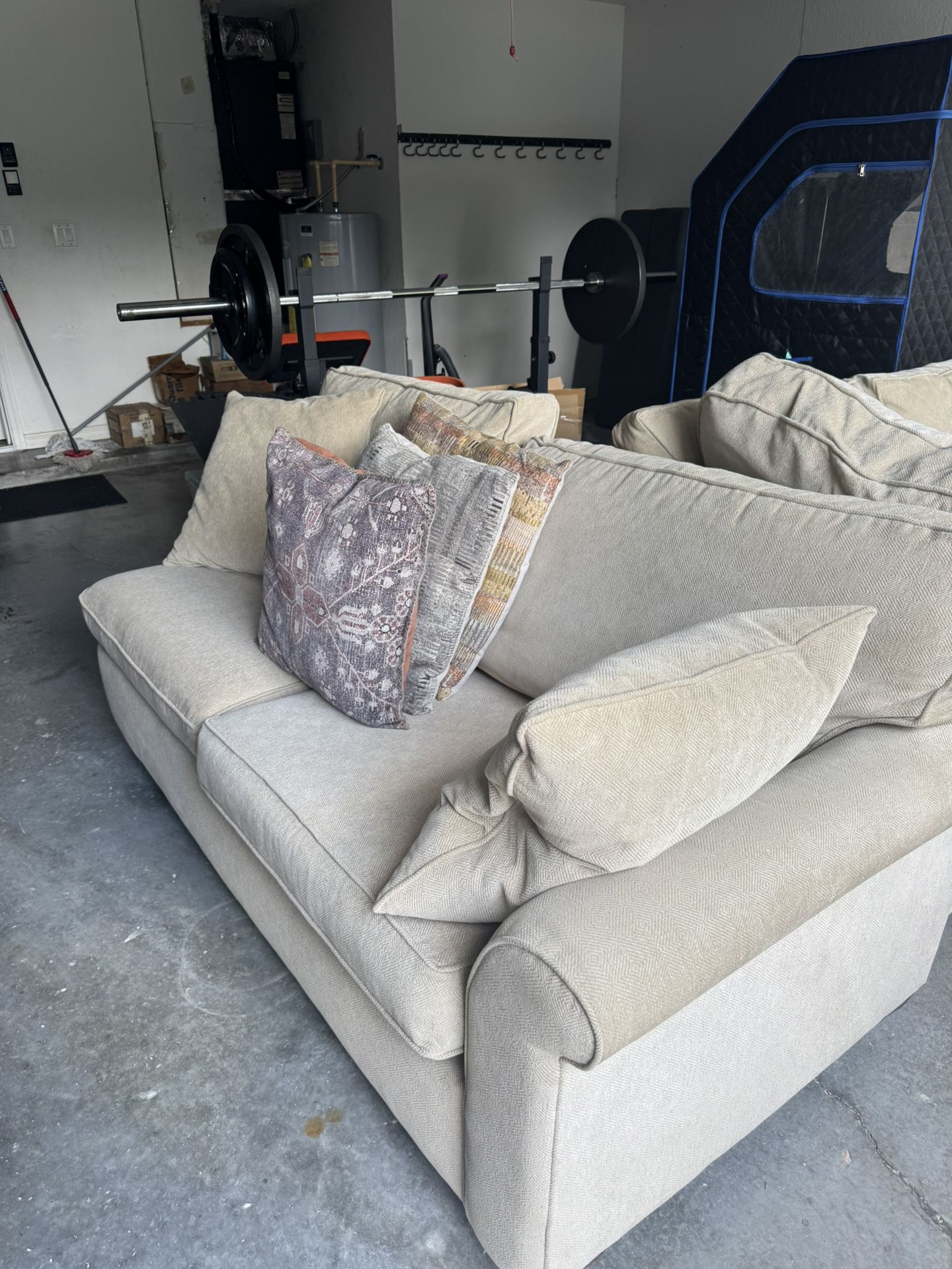 Furniture Must Sell everything is negotiable Must Sell This Week 