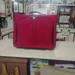 Suit Case. Used In Good Condition