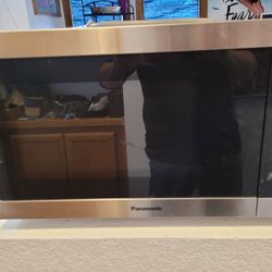 Panasonic 1100 Watt Microwave 