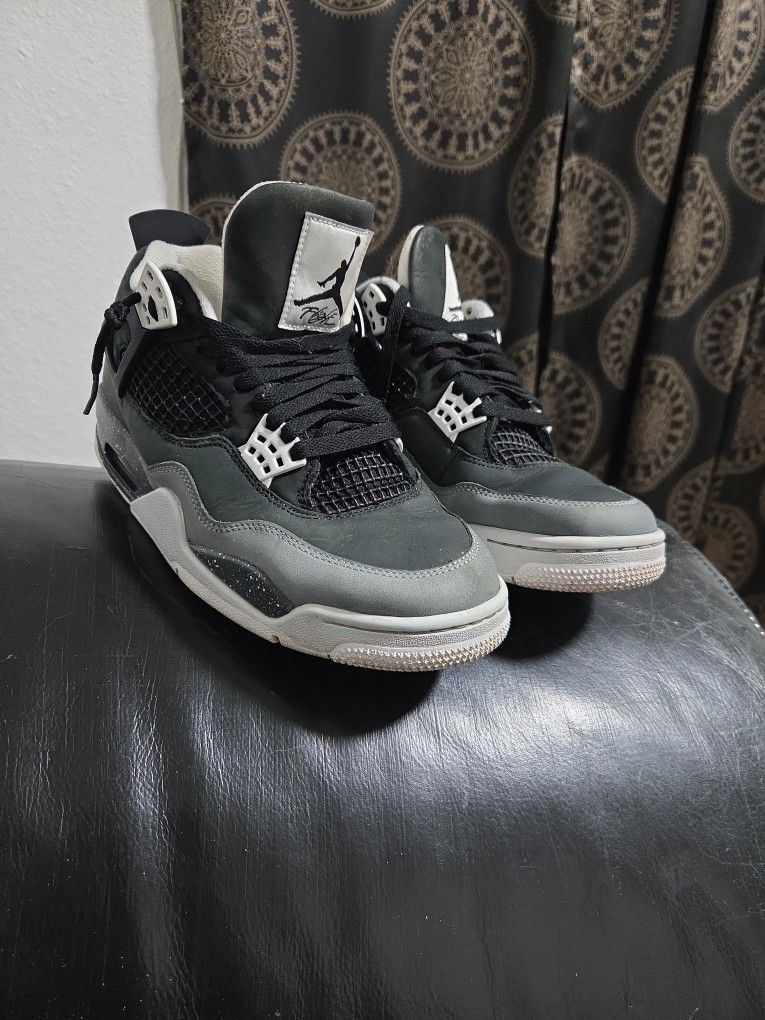 Jordan Retro 4 Fear