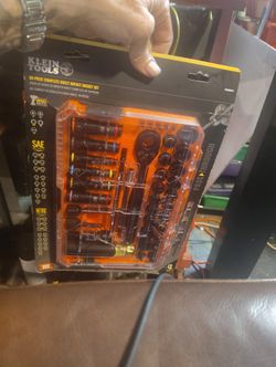 Klien socket set with pass through