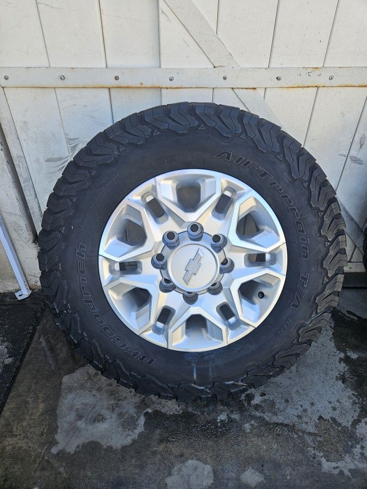 Chevy Silverado 2500 HD Stock Rims
