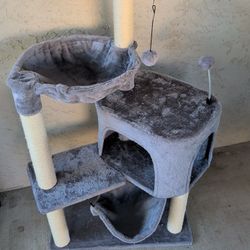 Cat Tree House And Litter