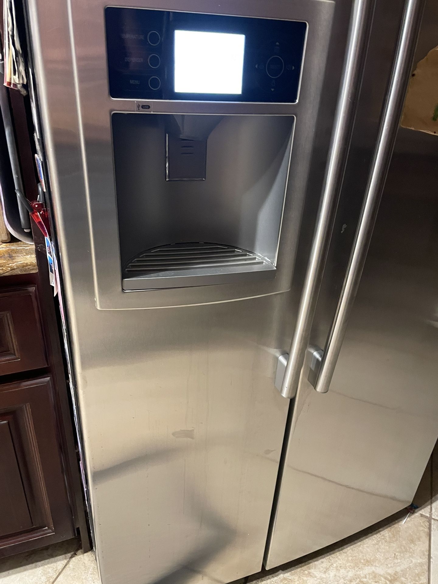 Refrigerator