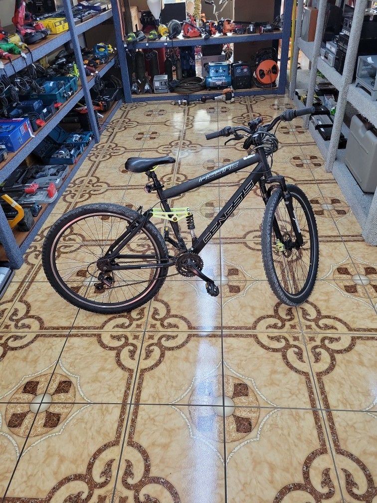 Genesis Incline Mountain Bike 
