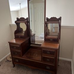 HANDMADE VICTORIAN WALNUT VANITY BURL WALNUT DRAWER FRONTS