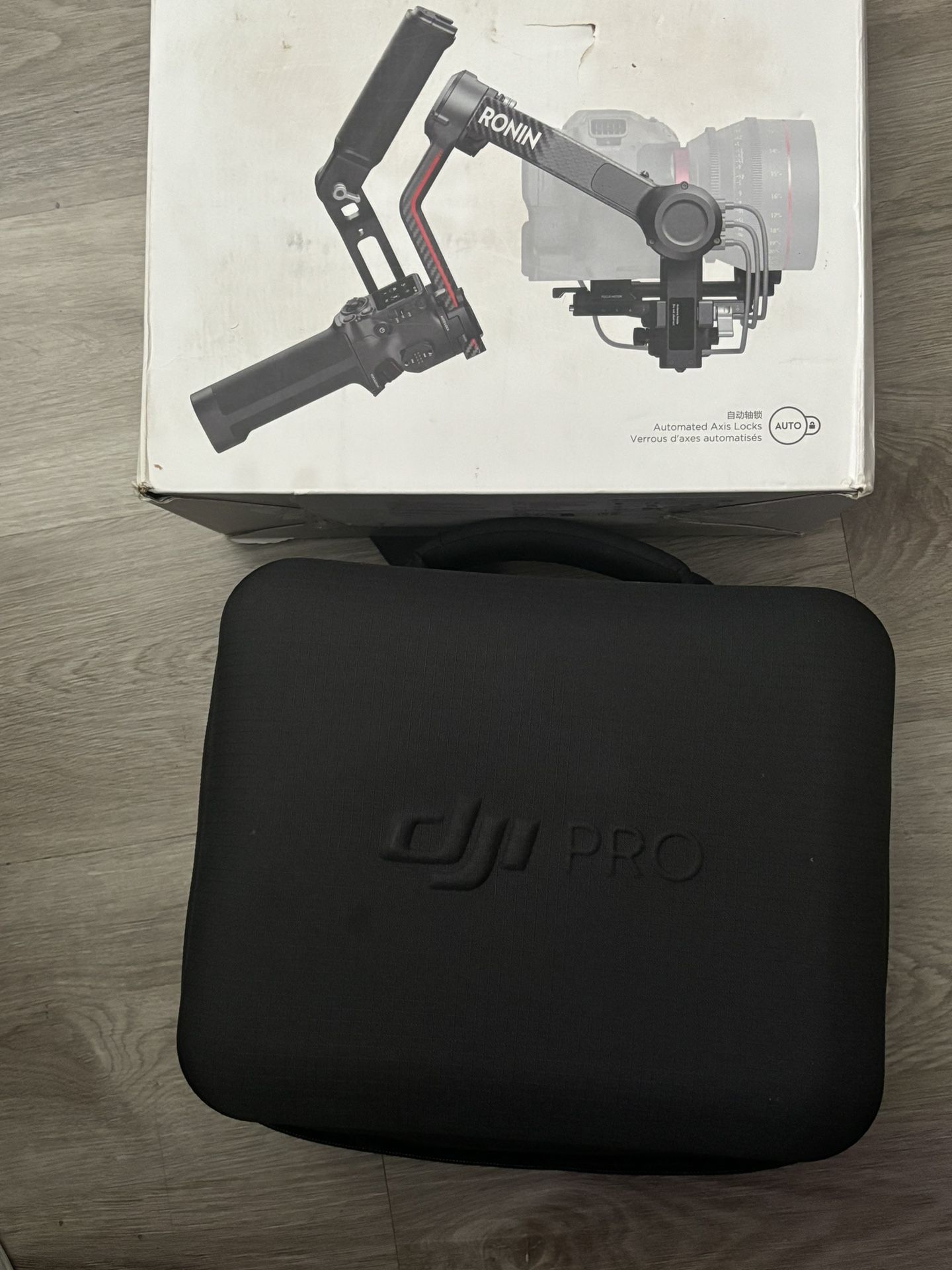 DJI RS3 PRO Combo - Open Box(barely Used)