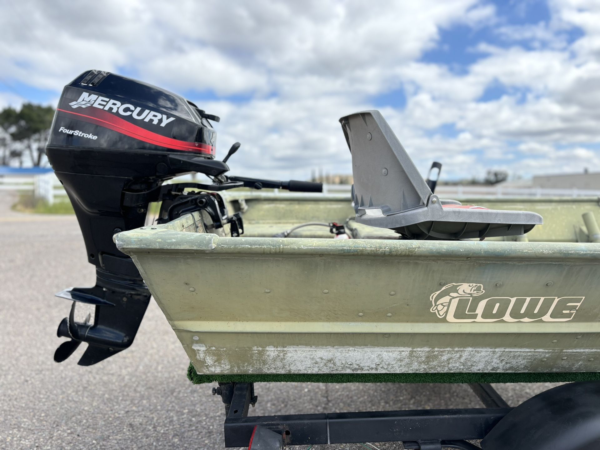 1987 Lowe 14’ Aluminum Jon Boat Like New 2002 Mercury 9.9 Turnkey Fish Today
