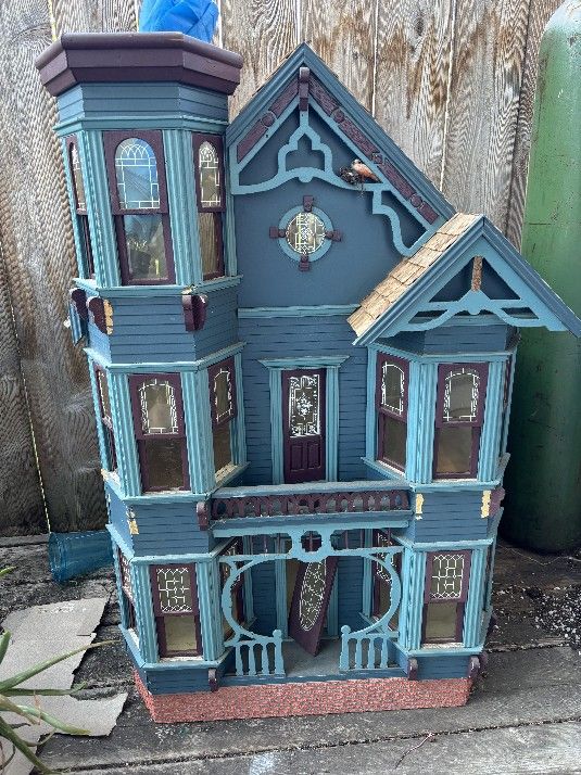 Solid Wood Doll House 