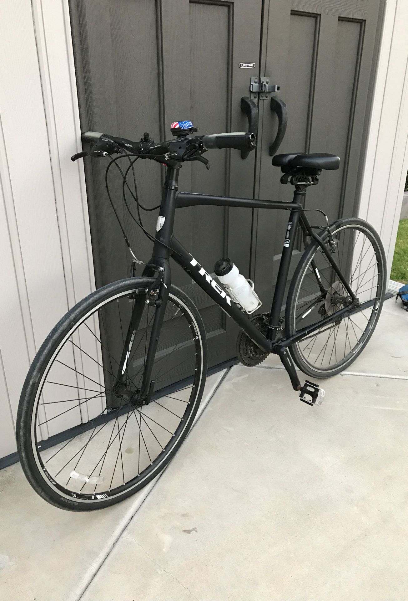 Trek hybrid bike 22.5 / 57 cm