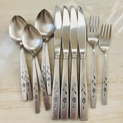 12pc Oneidacraft Deluxe Stainless Capistrano Flatware Set 1971 Burnished Rose