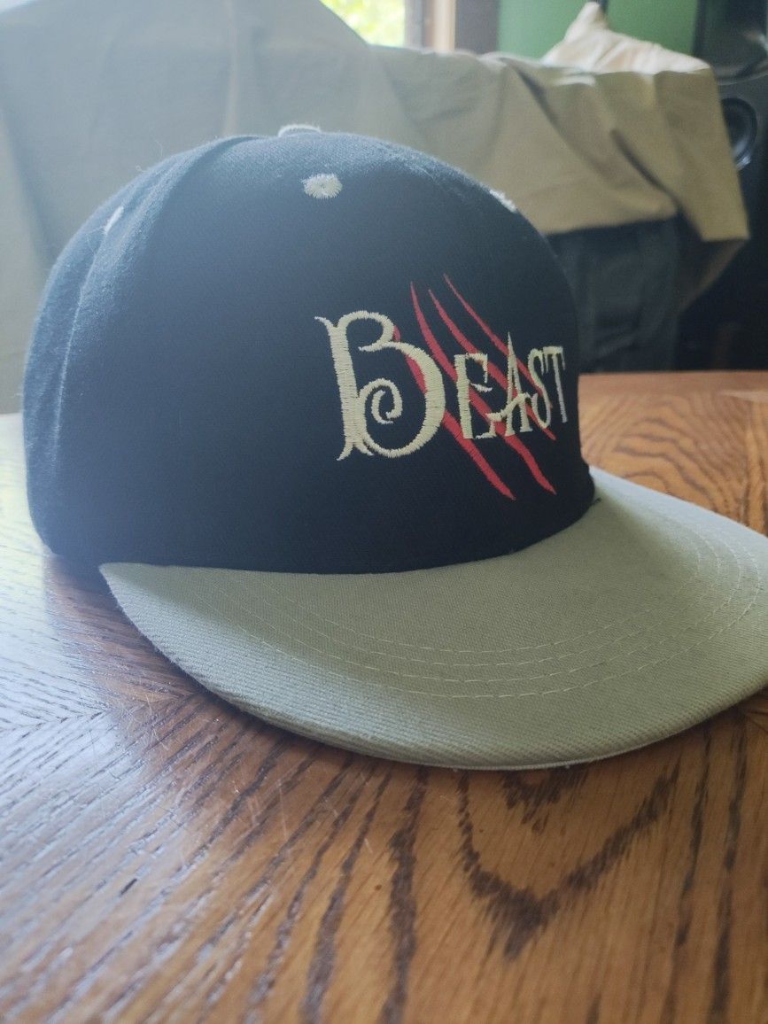 BEAST Claw Mark Snapback Hat – Black & Gray Flat Brim Cap – Embroidered – NWT
