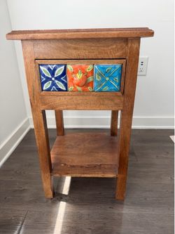 Nightstand/ Side table