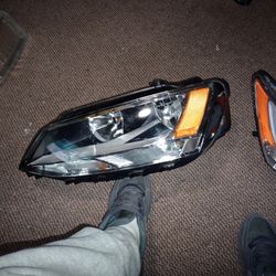 Front Driver's Side Mitsubishi Outlander Headlight 