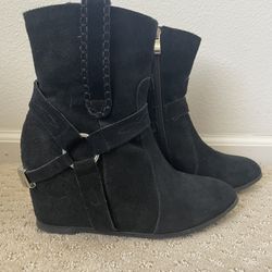 Cute Black Wedge Boots Size 7.5