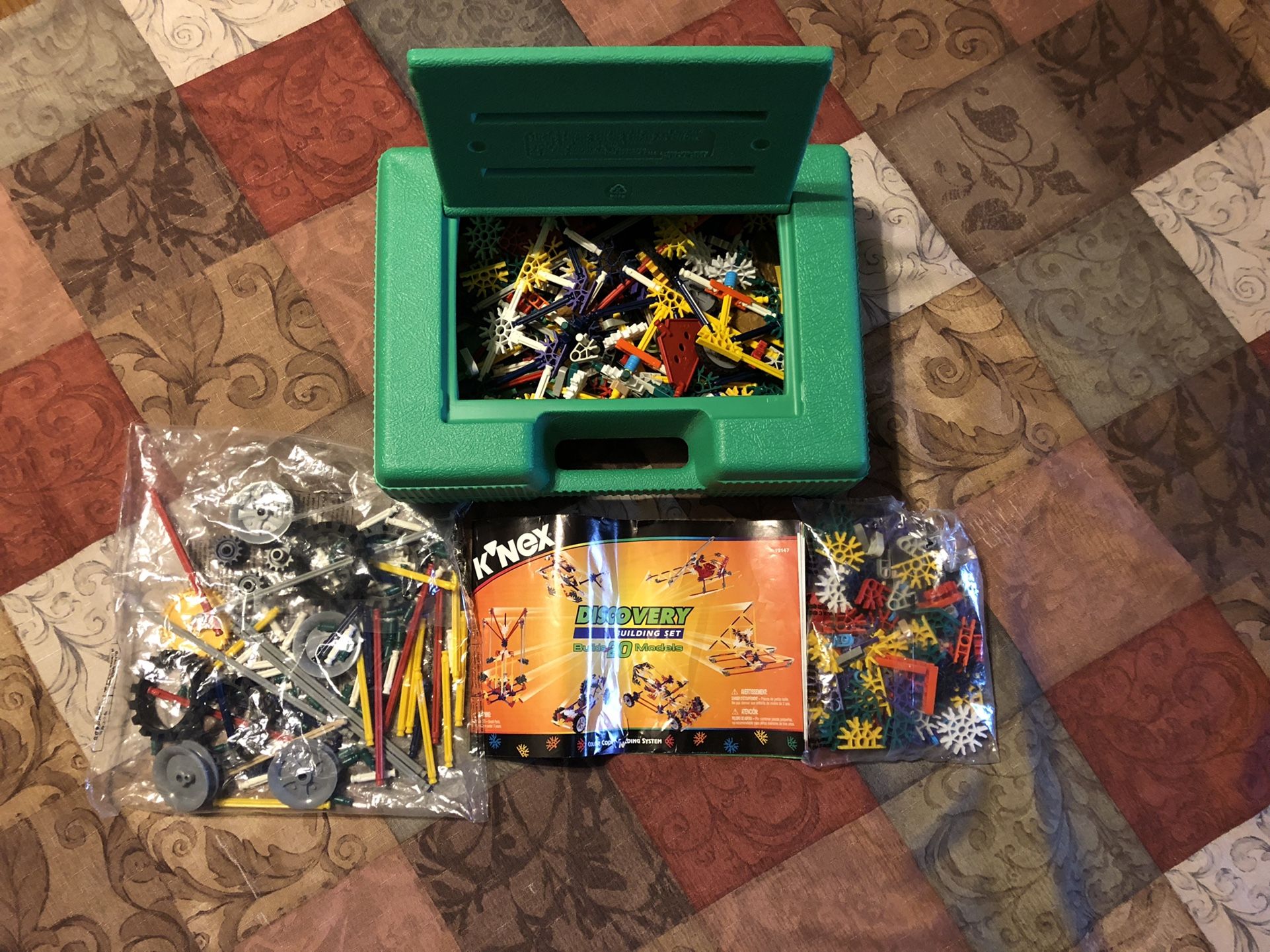 Vintage K-NEX Discovery Building Set With Vintage Storage Container. $30.00 Firm
