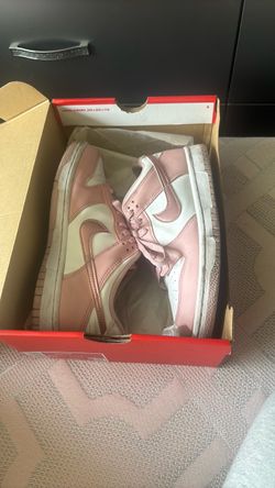 Pink Nike dunk low Gs
