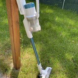 Eureka Cordless Vaccuum Cleaner