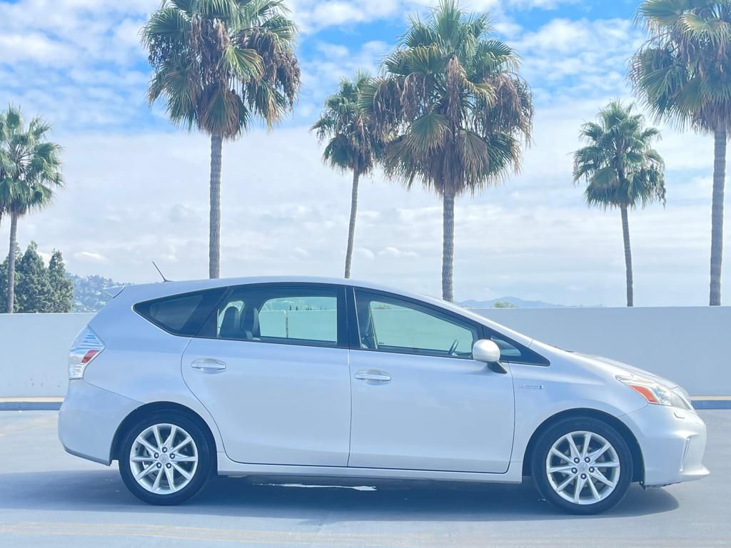 2013 Toyota Prius v