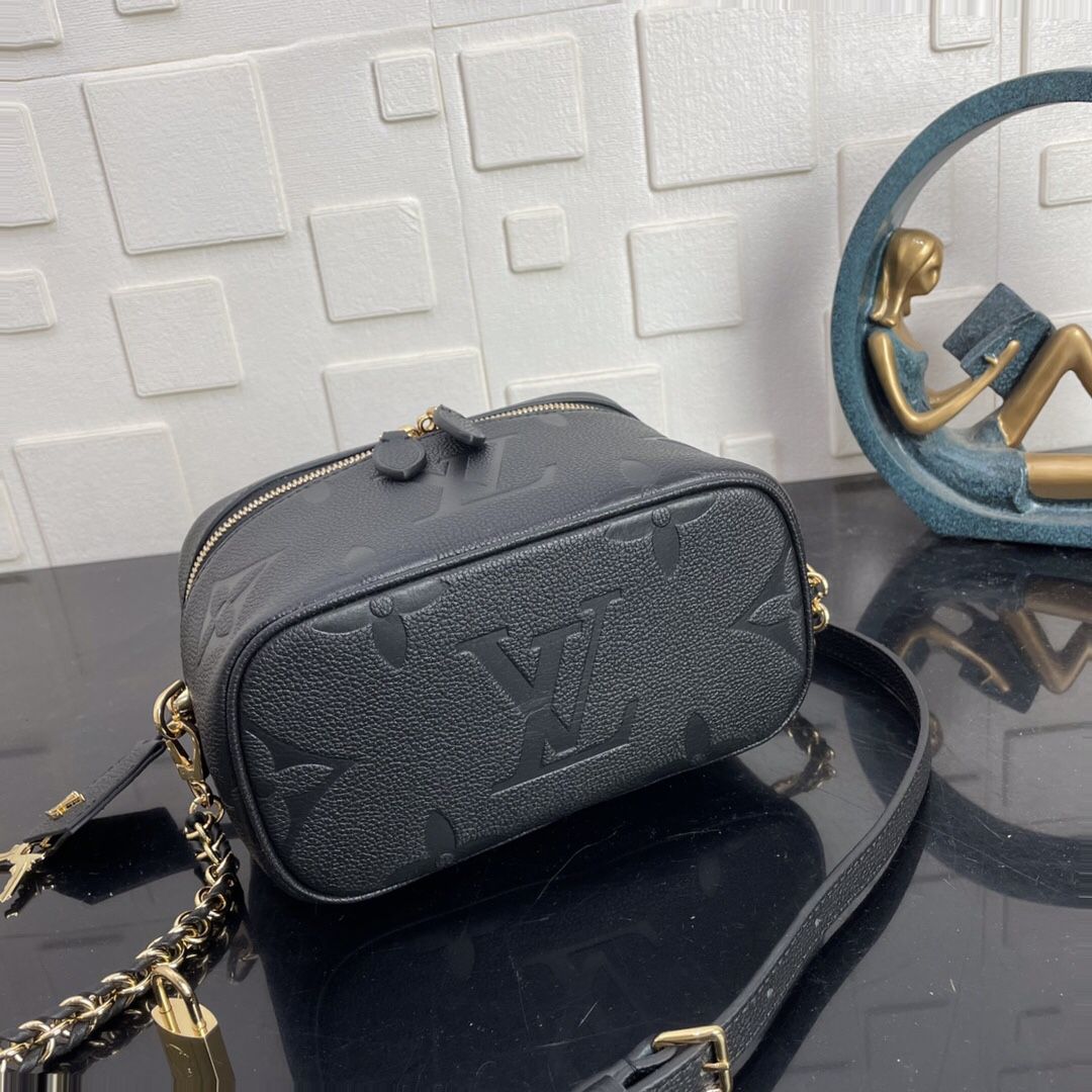 Túi xách Louis Vuitton Vanity Bag PM siêu cấp da bò màu trắng size 19cm –  M45599 – Túi xách cao cấp, những mẫu túi siêu cấp, like authentic cực đẹp