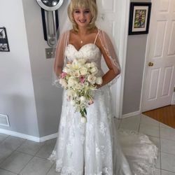 A Line Sweetheart Neck Elegant Bridal Gown 